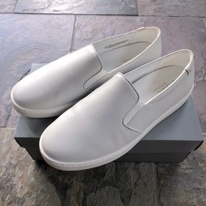 Vionic Avery White Leather Slip-on Sneaker NIB size 10
